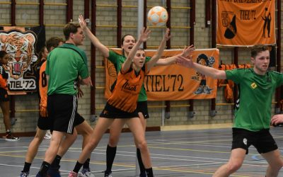 Tiel’72 hengelt kampioenschap binnen in volle Betuwehal